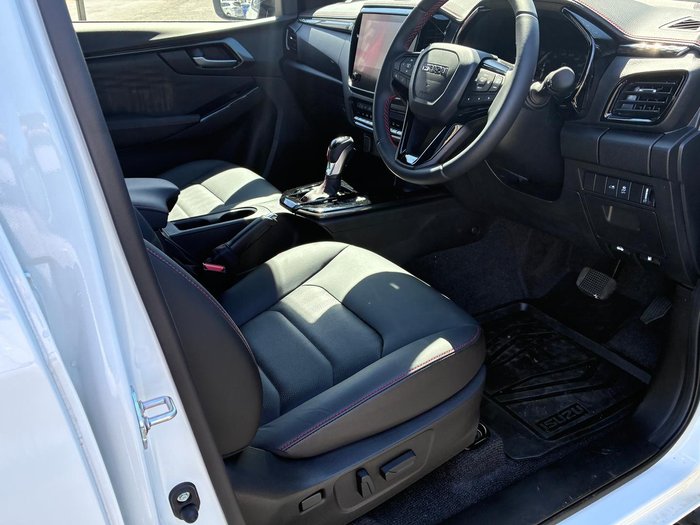 2025 Isuzu D-MAX X-TERRAIN