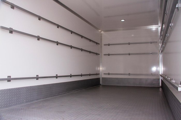 2025 Isuzu N Series NPR 65/45-190 White