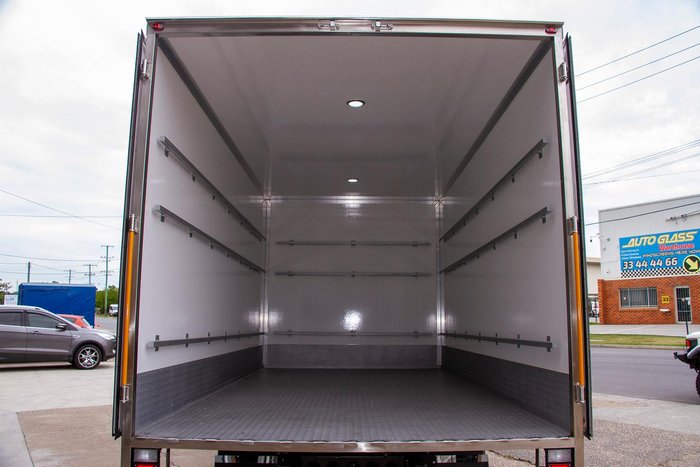 2025 Isuzu N Series NPR 65/45-190 White
