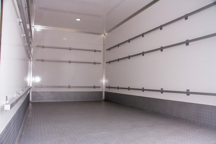 2025 Isuzu N Series NPR 65/45-190 White
