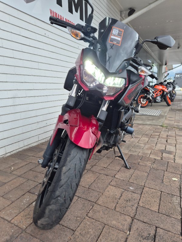2021 Kawasaki Z400 RED