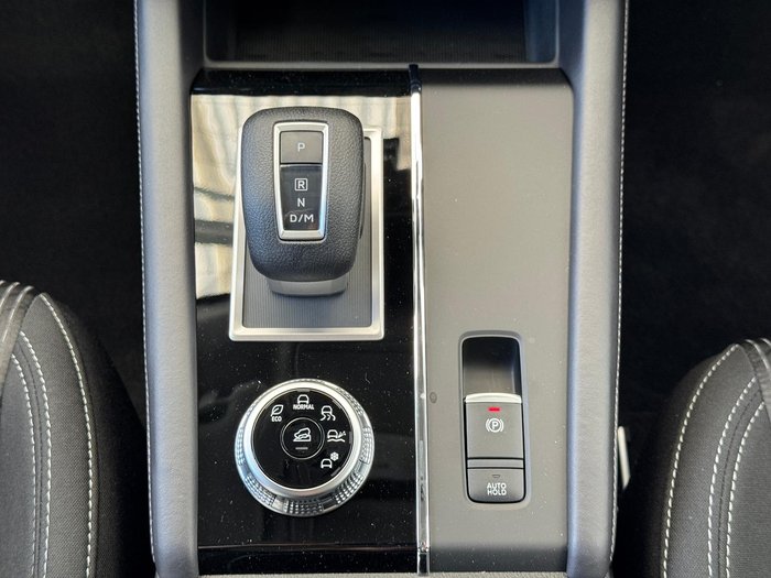 2024 Mitsubishi Outlander ES