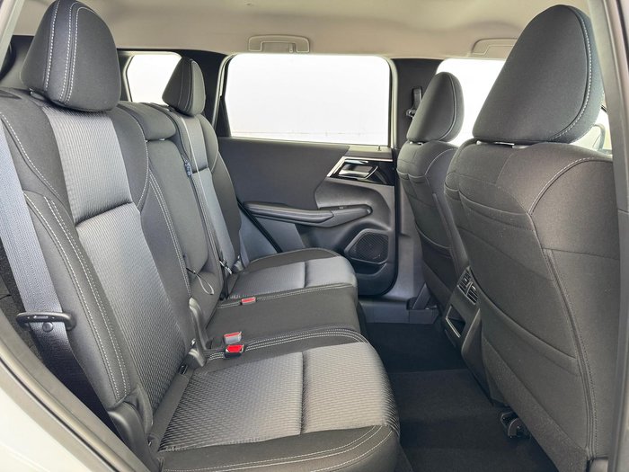 2024 Mitsubishi Outlander ES