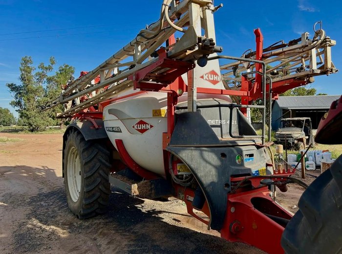 2016 Kuhn Metris 4102S
