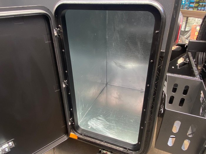 2025 JB Caravans 22' Dirt Road Xtreme Corner Shower