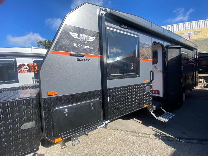 2025 JB Caravans 22' Dirt Road Xtreme Corner Shower