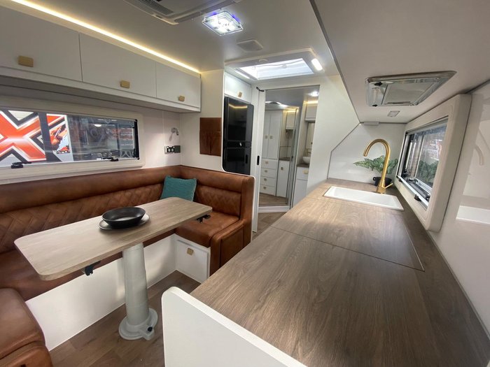 2025 JB Caravans 22' Dirt Road Xtreme Corner Shower