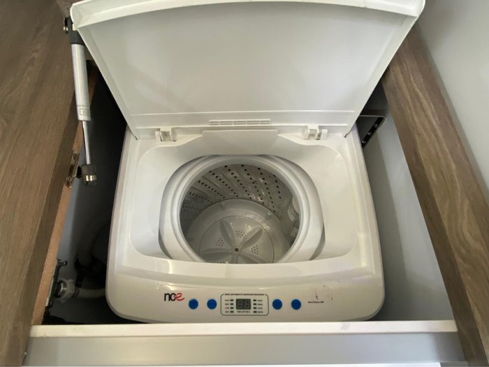 2025 JB Caravans 22' Dirt Road Xtreme Corner Shower