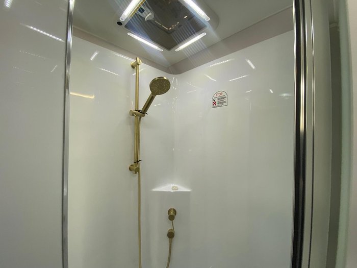 2025 JB Caravans 22' Dirt Road Xtreme Corner Shower