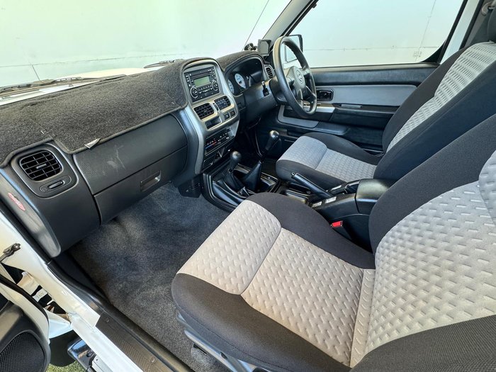 2015 Nissan Navara ST-R
