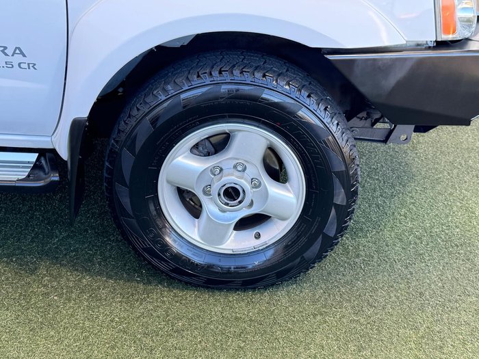 2015 Nissan Navara ST-R