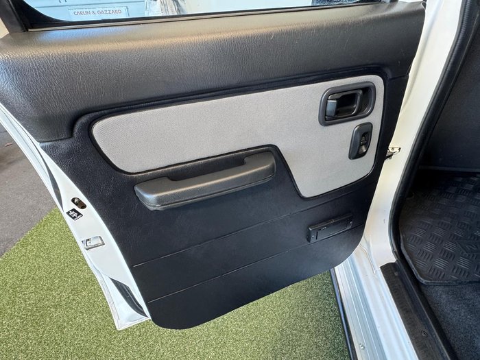 2015 Nissan Navara ST-R