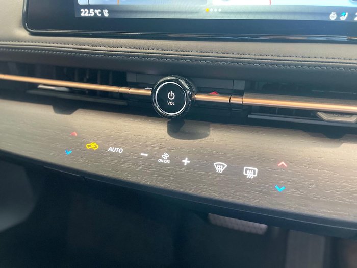 2025 Nissan Ariya Advance+