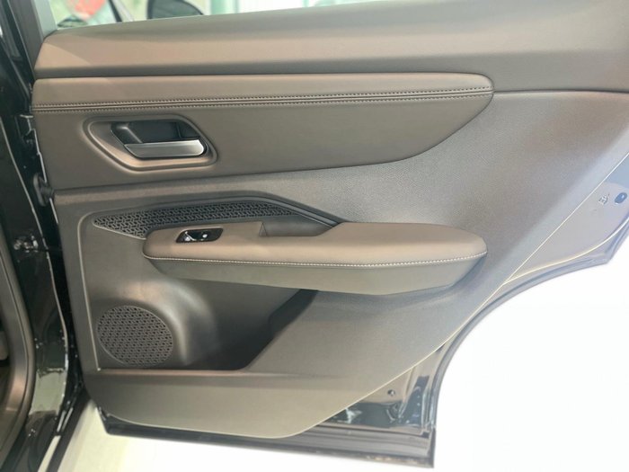 2025 Nissan Ariya Advance+