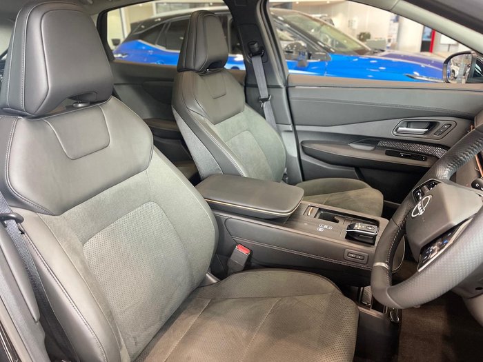 2025 Nissan Ariya Advance+