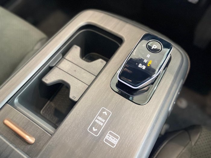 2025 Nissan Ariya Advance+