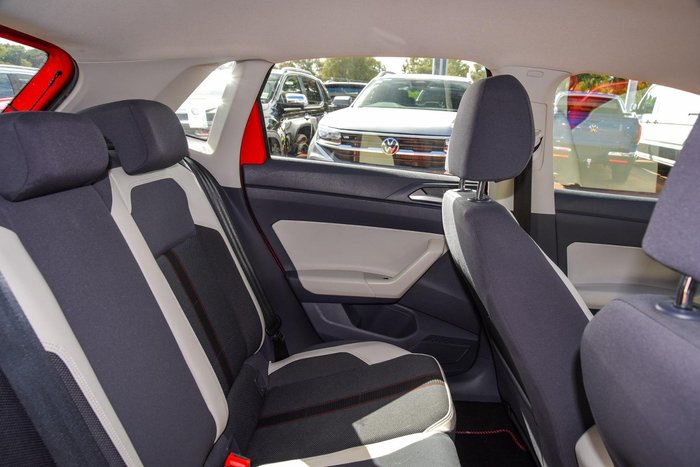 2018 Volkswagen Polo beats AW MY18 Flash Red