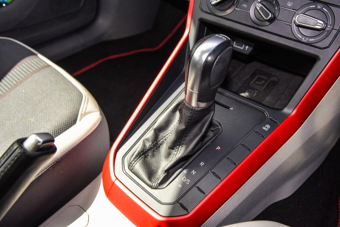 2018 Volkswagen Polo beats AW MY18 Flash Red