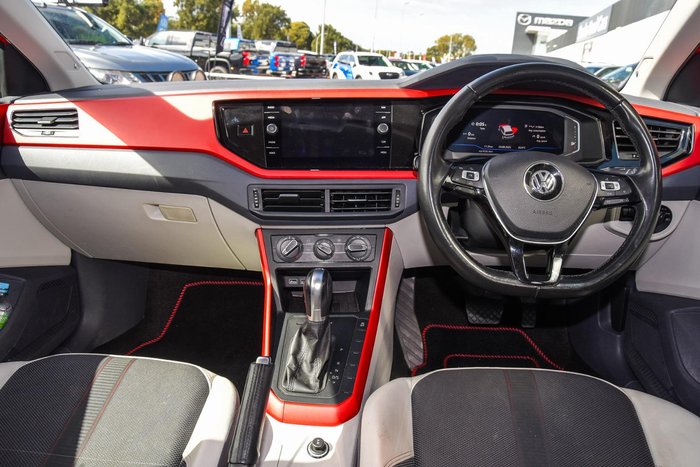 2018 Volkswagen Polo beats AW MY18 Flash Red