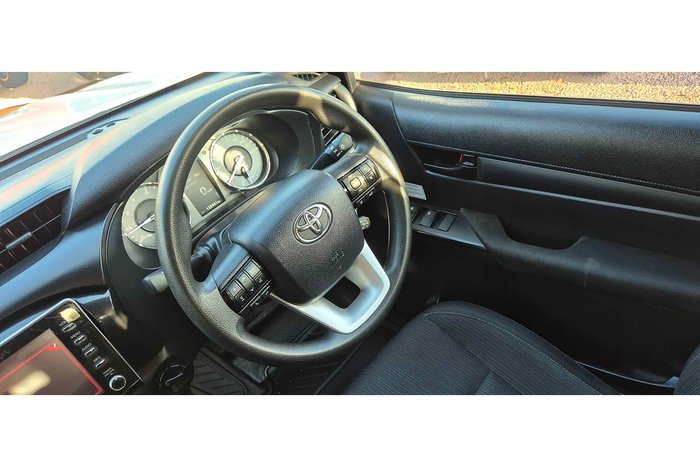 2021 Toyota Hilux SR