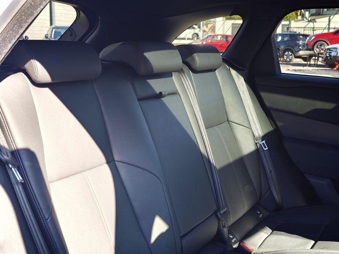 2024 Land Rover Range Rover Velar P250 Dynamic SE