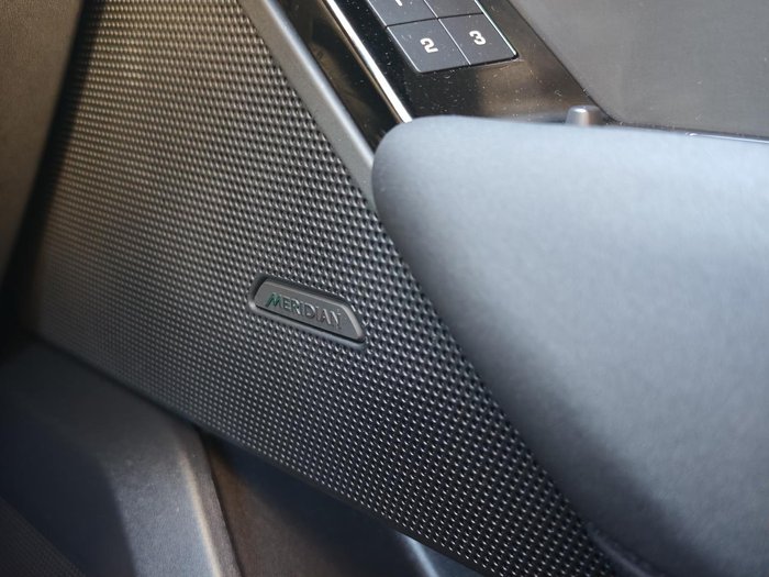 2024 Land Rover Range Rover Velar P250 Dynamic SE