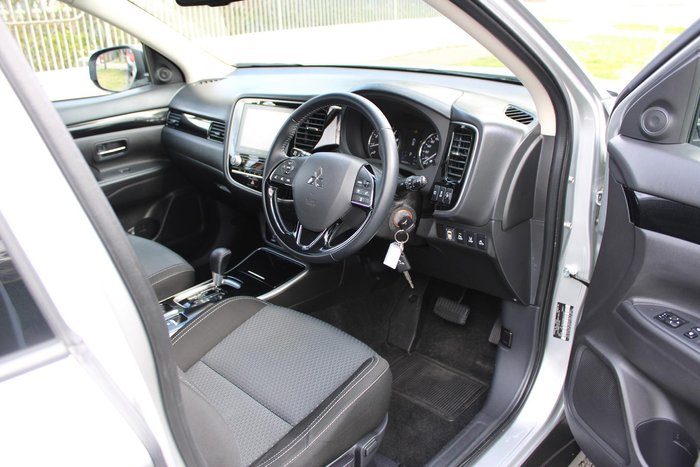 2020 Mitsubishi Outlander ES ZL MY21 Sterling Silver