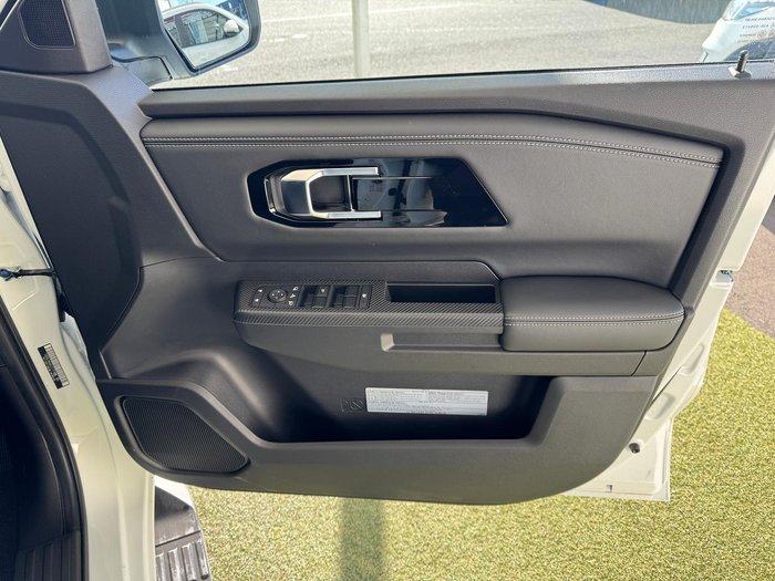 2024 Mitsubishi Triton GLS