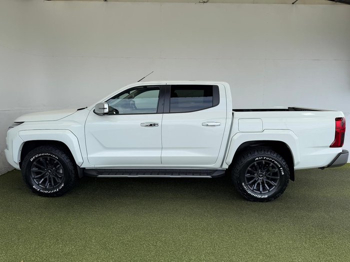 2024 Mitsubishi Triton GLS