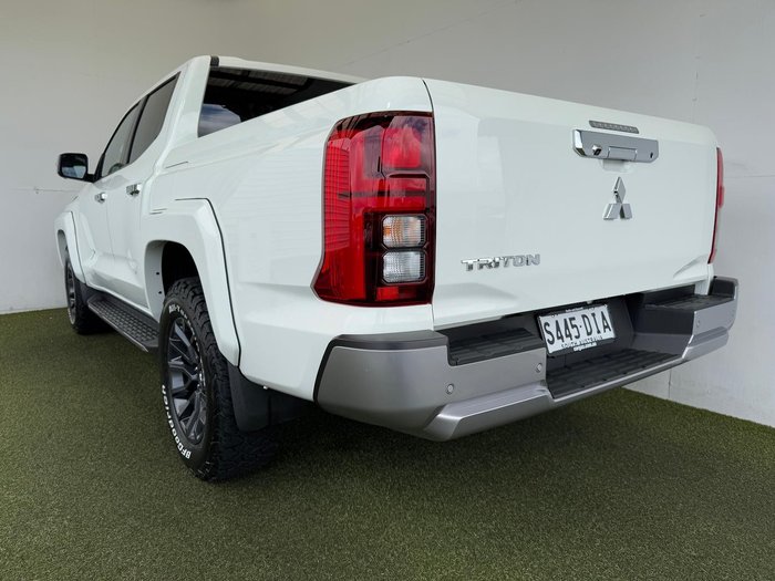 2024 Mitsubishi Triton GLS