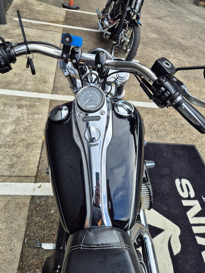 2017 Harley-Davidson Dyna Wide Glide 1690 (FXDWG) Dyna Black