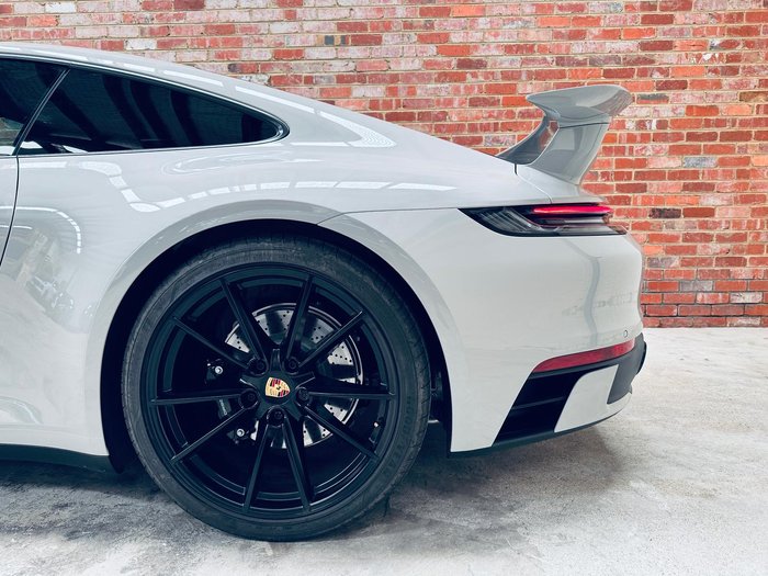 2025 Porsche 911 Carrera S 992 II MY25 Crayon
