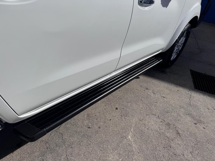 2021 Nissan Navara ST D23 MY21 4X4 Dual Range Solid White