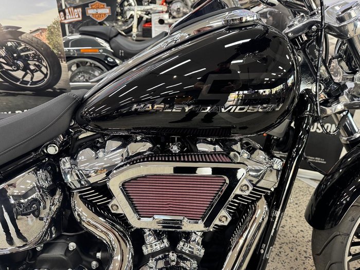 2025 Harley-Davidson Breakout 117 (FXBR) Softail Black