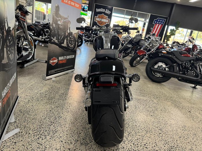 2025 Harley-Davidson Breakout 117 (FXBR) Softail Black