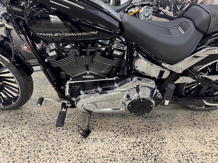 2025 Harley-Davidson Breakout 117 (FXBR) Softail Black