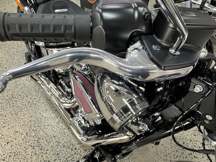 2025 Harley-Davidson Breakout 117 (FXBR) Softail Black