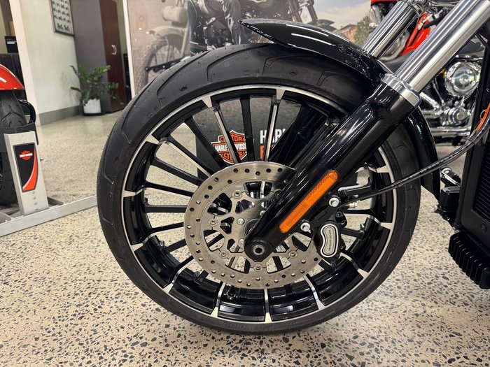 2025 Harley-Davidson Breakout 117 (FXBR) Softail Black