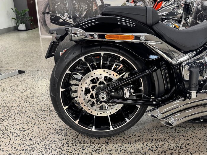 2025 Harley-Davidson Breakout 117 (FXBR) Softail Black