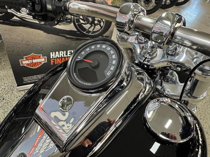 2025 Harley-Davidson Breakout 117 (FXBR) Softail Black
