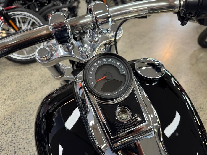 2025 Harley-Davidson Breakout 117 (FXBR) Softail Black