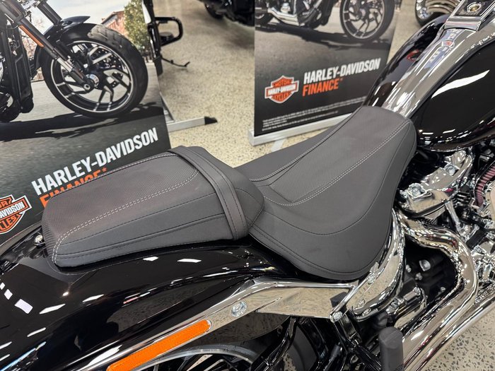 2025 Harley-Davidson Breakout 117 (FXBR) Softail Black