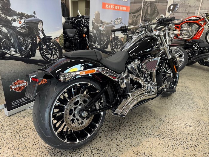 2025 Harley-Davidson Breakout 117 (FXBR) Softail Black