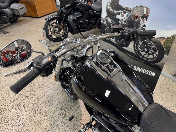 2025 Harley-Davidson Breakout 117 (FXBR) Softail Black