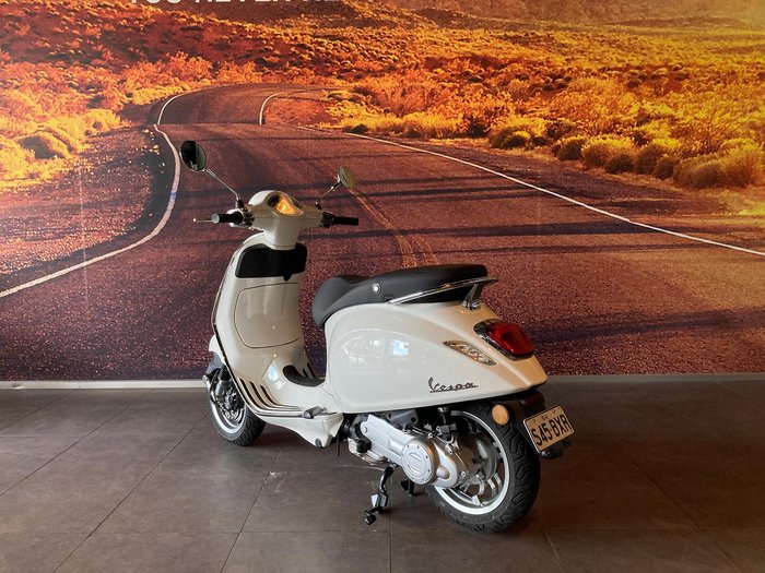 2024 Vespa Primavera 50 4T Primavera White