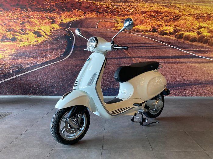 2024 Vespa Primavera 50 4T Primavera White