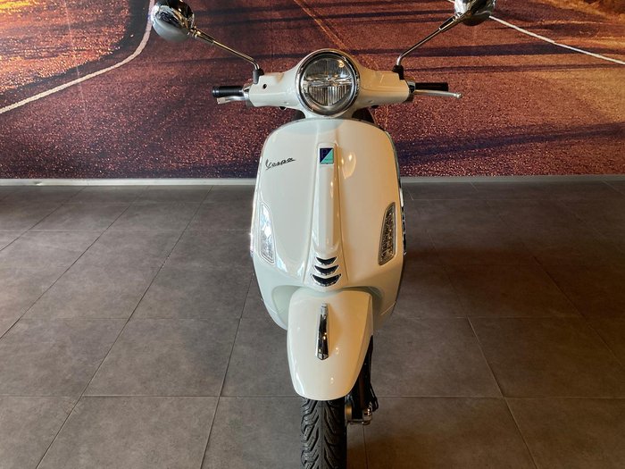 2024 Vespa Primavera 50 4T Primavera White