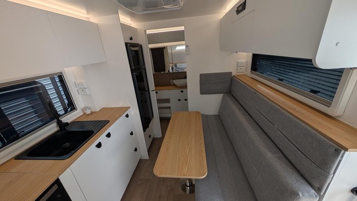 2025 Traveller 15' Destination Track