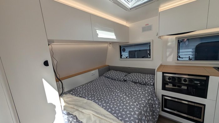 2025 Traveller 15' Destination Track