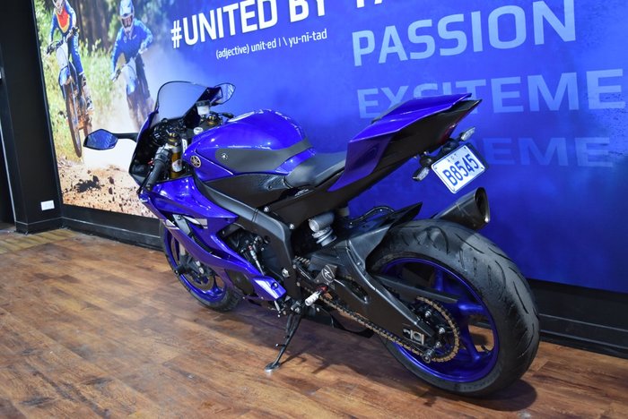 2017 Yamaha YZF-R6 Blue
